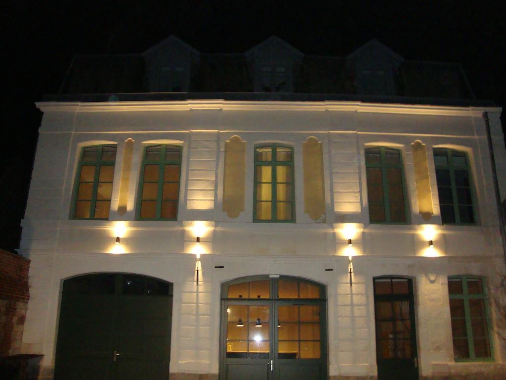 Bed and Breakfast La Cour Des Carmes Арас Екстер'єр фото